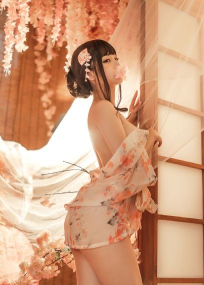 中原女警