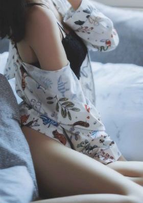 我在你左右