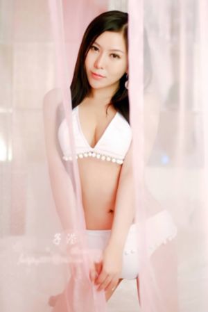 街头俏妞